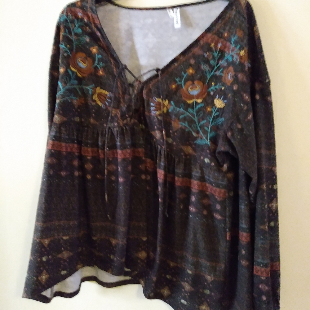 LADIES MAURICES SIZE 1 BLOUSE PLUS